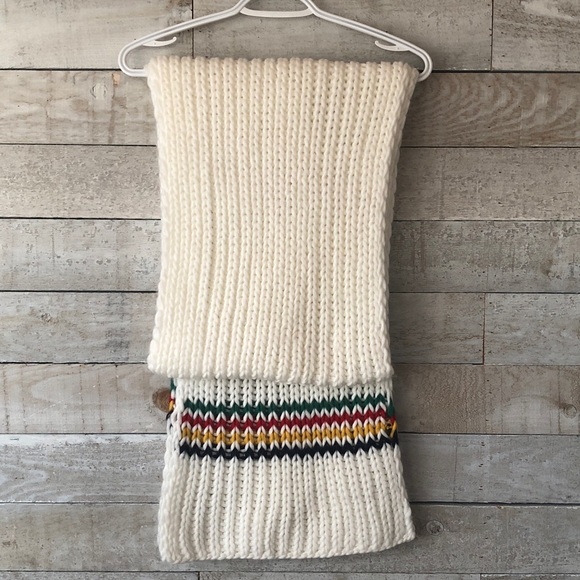 Hudson’s Bay Company HBC Stripes Ribbed Chunky Knit scarf - Picture 4 of 8